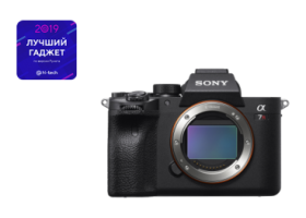 Камера α7R IV с полнокадровой 35-миллиметровой матрицей и разрешением 61,0 МП